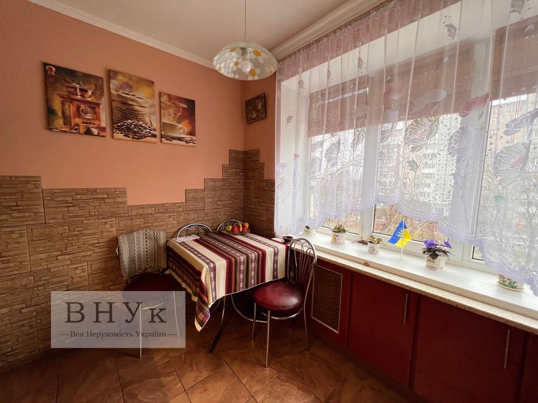 Sale 2 bedroom-(s) apartment 56 sq. m., Lesi Ukrainky Street 15