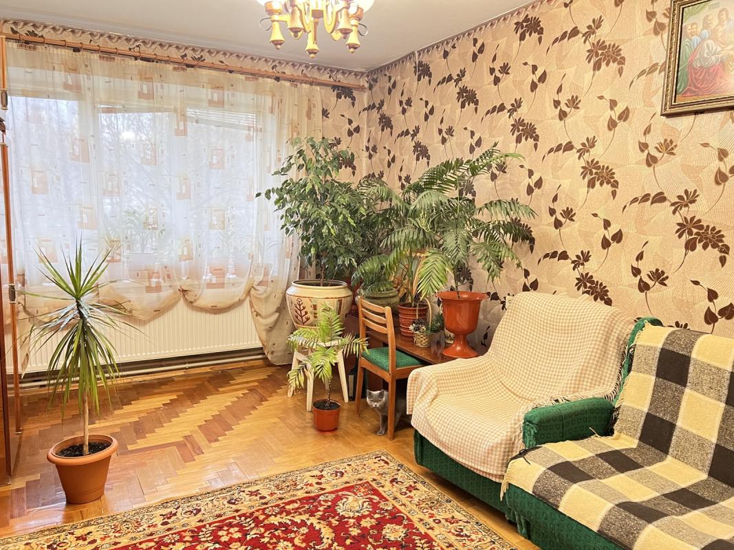 Продаж 5 кімнатної квартири 94 кв. м, Лучаківського вул. (Надзбручанська) 5