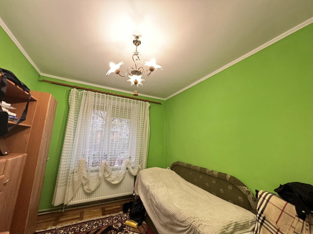 Продаж 5 кімнатної квартири 94 кв. м, Лучаківського вул. (Надзбручанська) 5