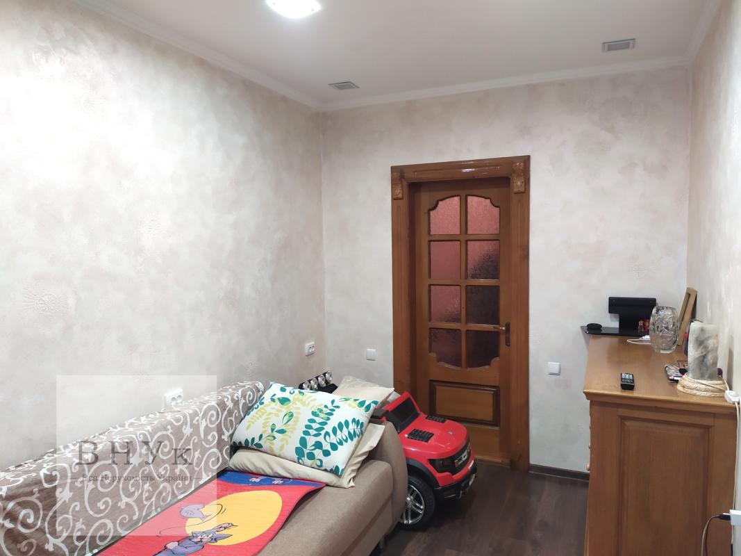 Sale 3 bedroom-(s) apartment 80 sq. m., Mykulynetska Street 13