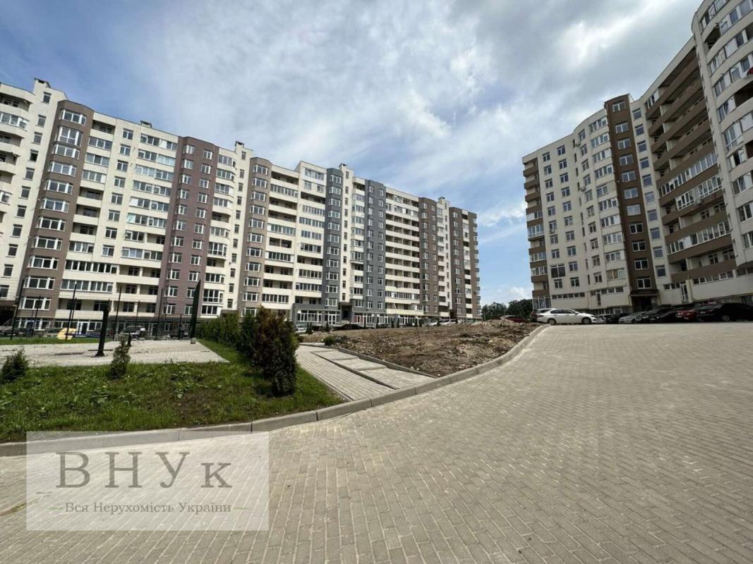 Продаж 1 кімнатної квартири 56 кв. м, Київська вул.