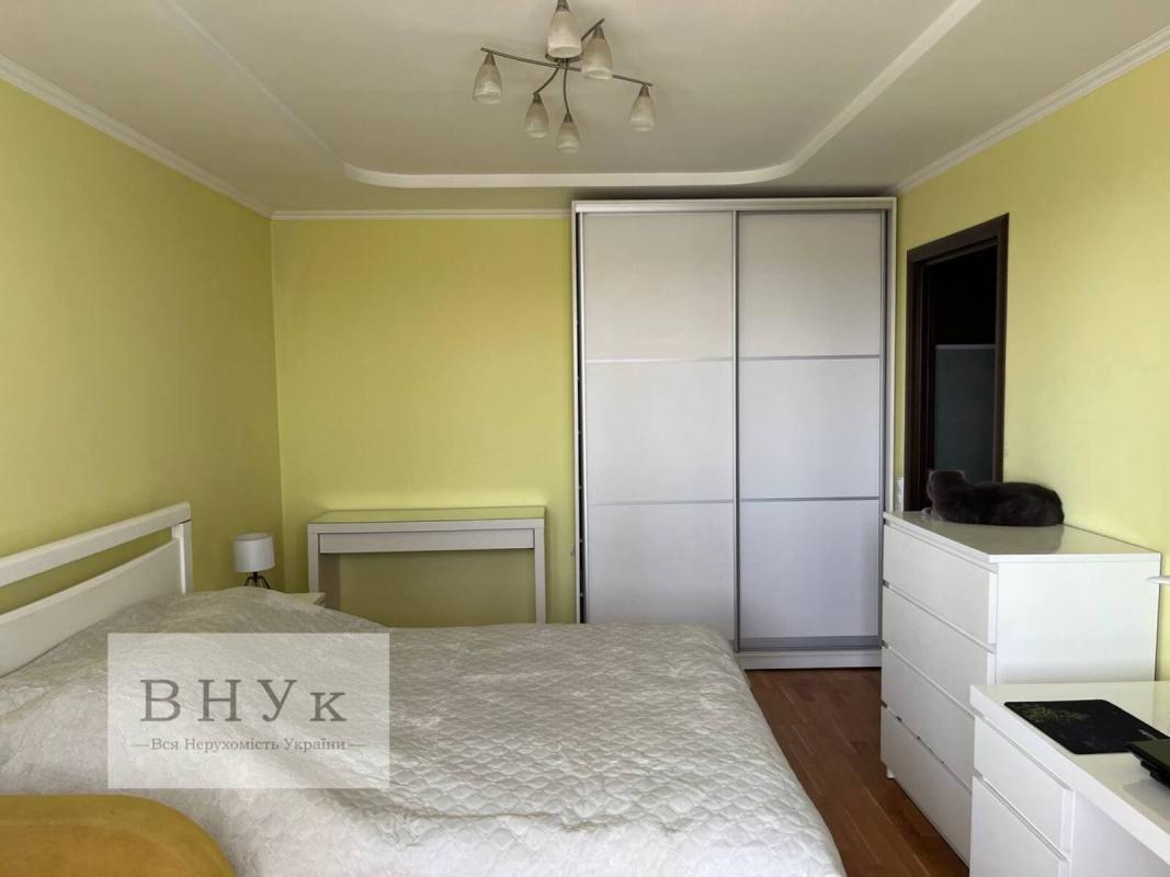Продажа 2 комнатной квартиры 67 кв. м, Карпенко ул. 12
