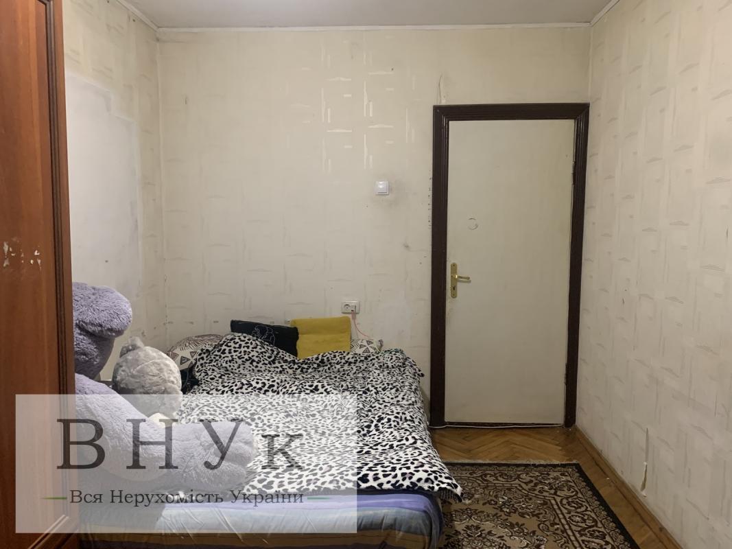 Продаж 3 кімнатної квартири 64 кв. м, Київська вул. 12