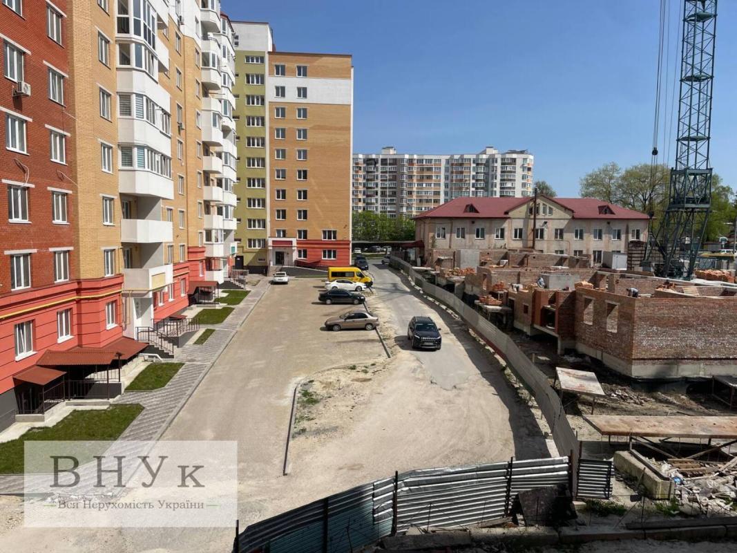 Продаж 1 кімнатної квартири 41 кв. м, Тролейбусна вул.