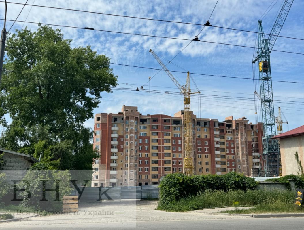 Продаж 1 кімнатної квартири 44 кв. м, Тролейбусна вул. 12