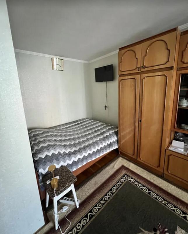 Sale 1 bedroom-(s) apartment 36 sq. m., Luchakivskoho Street 12