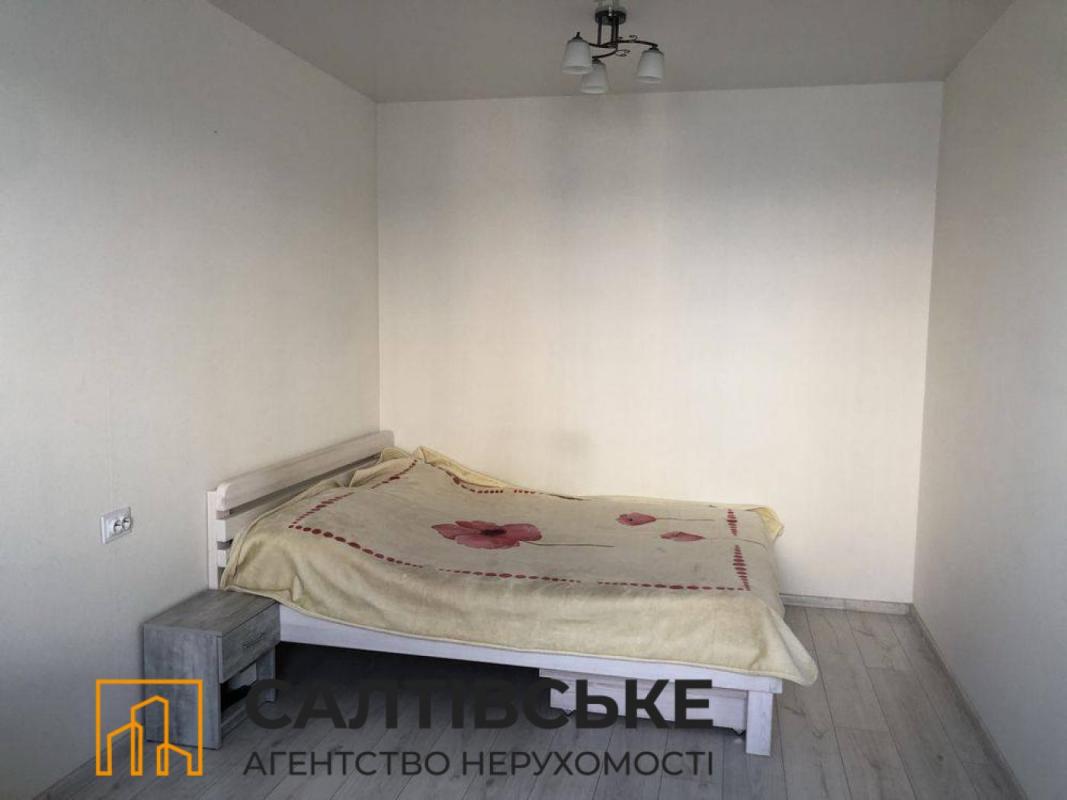 Продаж 1 кімнатної квартири 35 кв. м, Драгоманова вул. 6