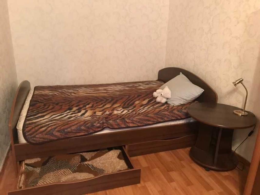 Sale 1 bedroom-(s) apartment 32 sq. m., Kazarmenna Street (Hryhoriia Andriuschenka Street) 4б