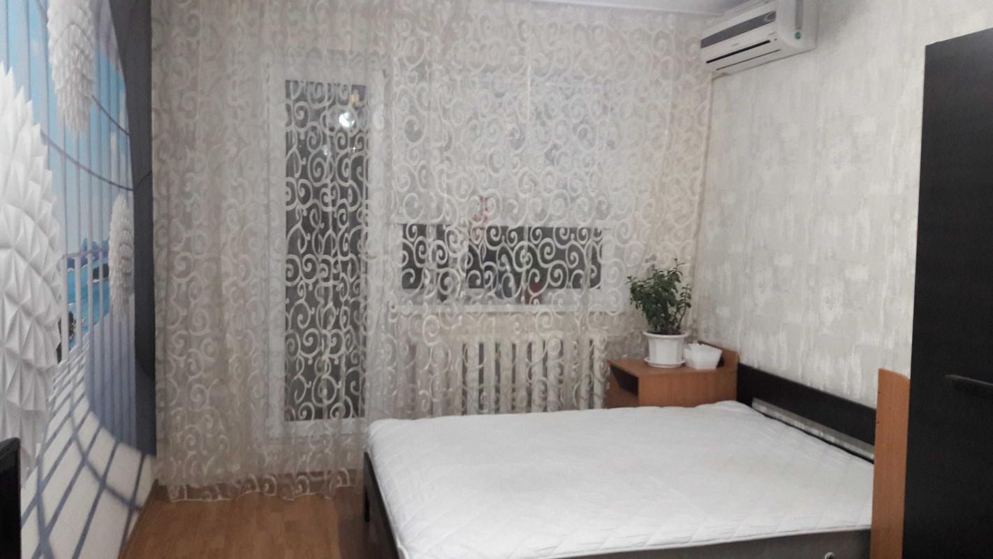 Long term rent 2 bedroom-(s) apartment Ruslana Plokhodka Street 2