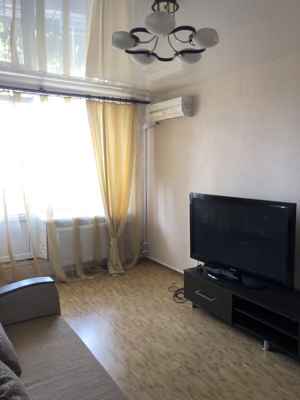 Long term rent 1 bedroom-(s) apartment Hvardiytsiv-Shyronintsiv Street 44