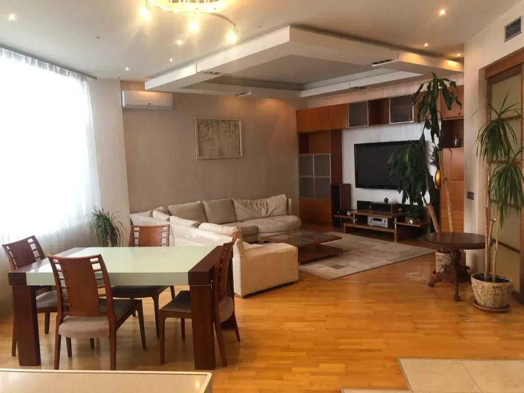 Apartment for rent - Volodymyrska Street 49а