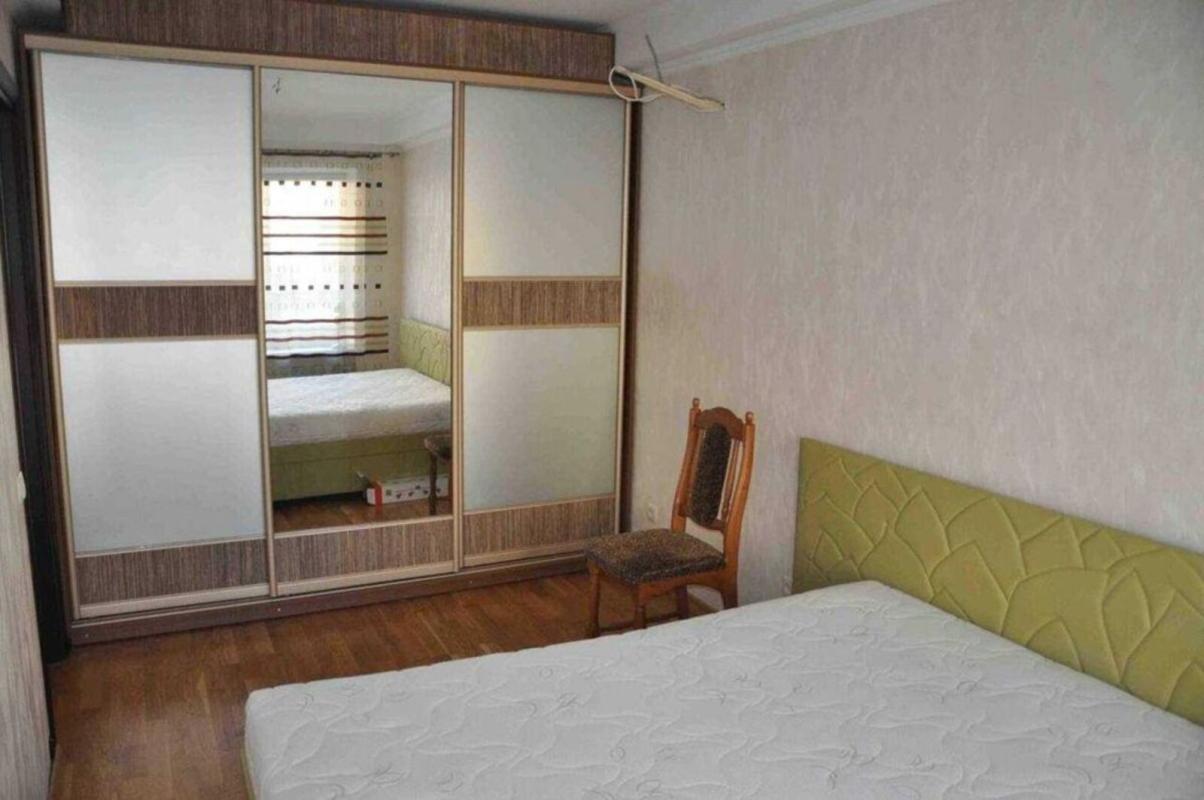 Sale 2 bedroom-(s) apartment 45 sq. m., Velyka Vasylkivska Street (Chervonoarmiiska Street;Krasnoarmeyskaya Street) 102