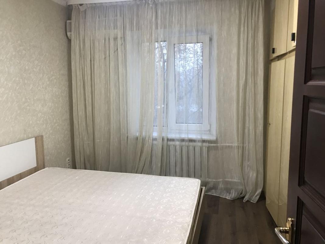 Долгосрочная аренда 3 комнатной квартиры Харьковское шоссе 158
