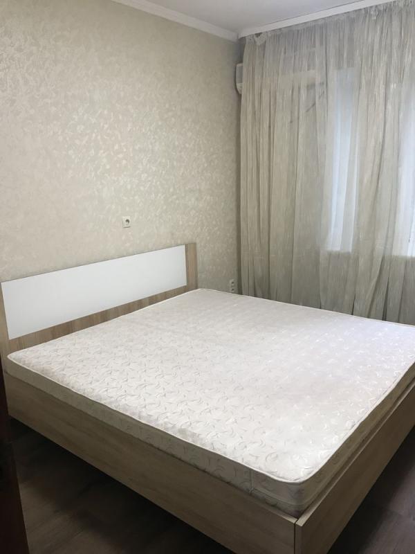Long term rent 3 bedroom-(s) apartment Kharkivske Road 158