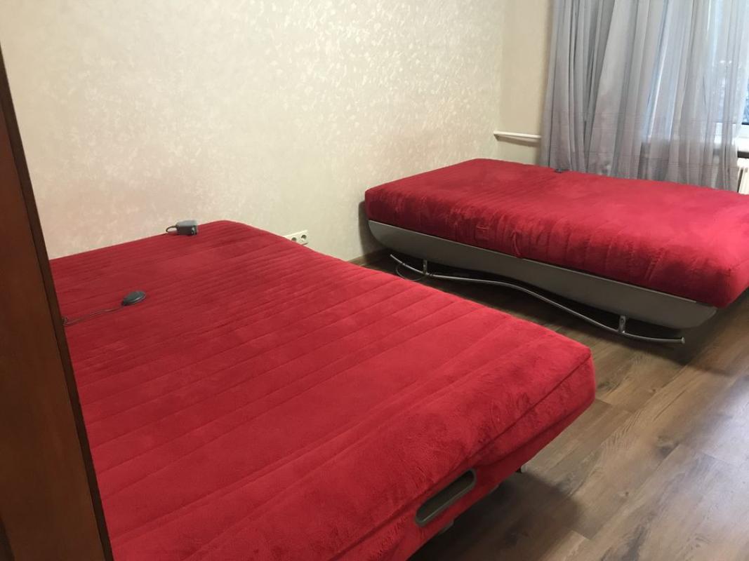 Long term rent 3 bedroom-(s) apartment Kharkivske Road 158