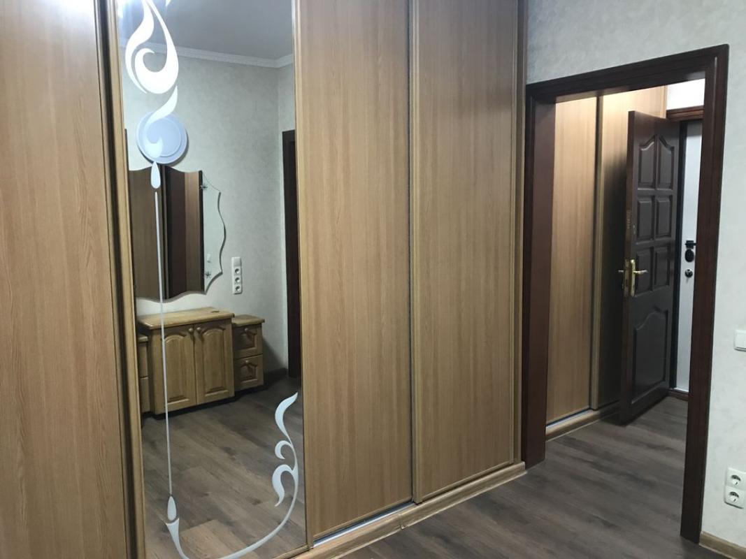 Долгосрочная аренда 3 комнатной квартиры Харьковское шоссе 158