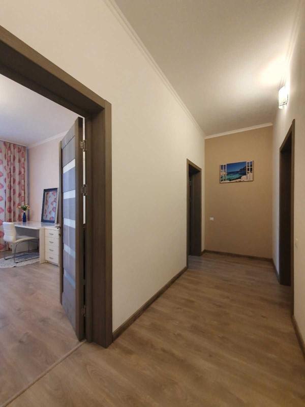 Long term rent 4 bedroom-(s) apartment Kniazhyi Zaton Street 16б