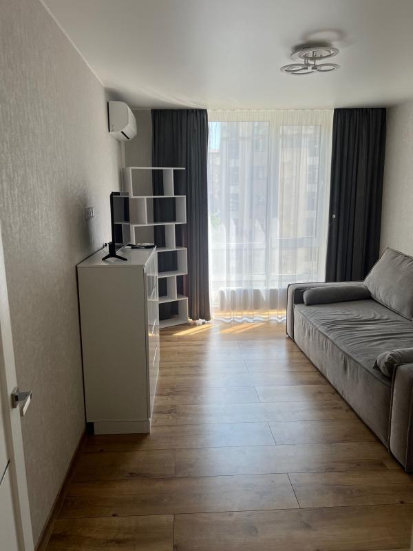 Long term rent 2 bedroom-(s) apartment Hlybochytska Street 13-4