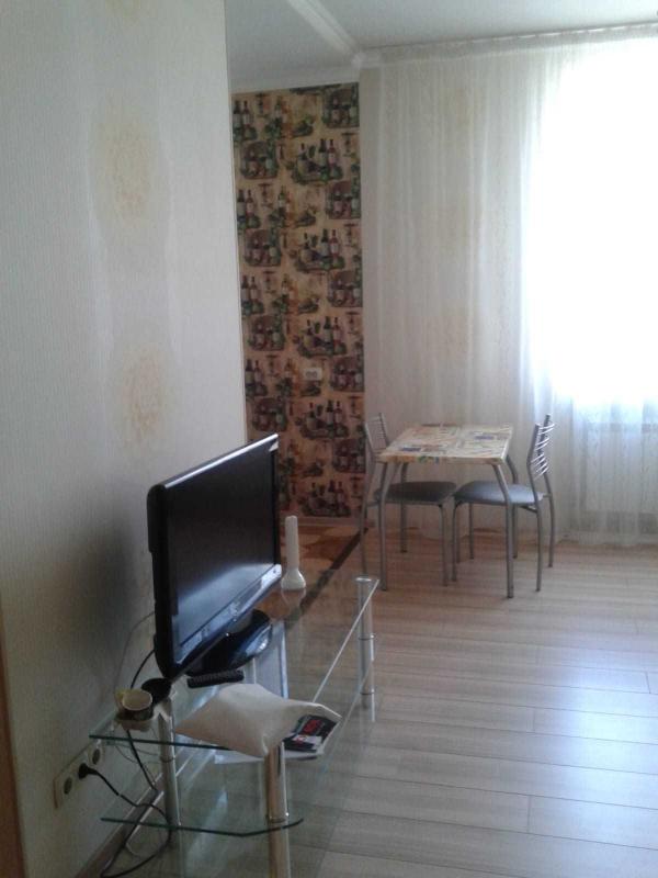 Продаж 3 кімнатної квартири 64 кв. м, Маршала Бажанова вул. 1