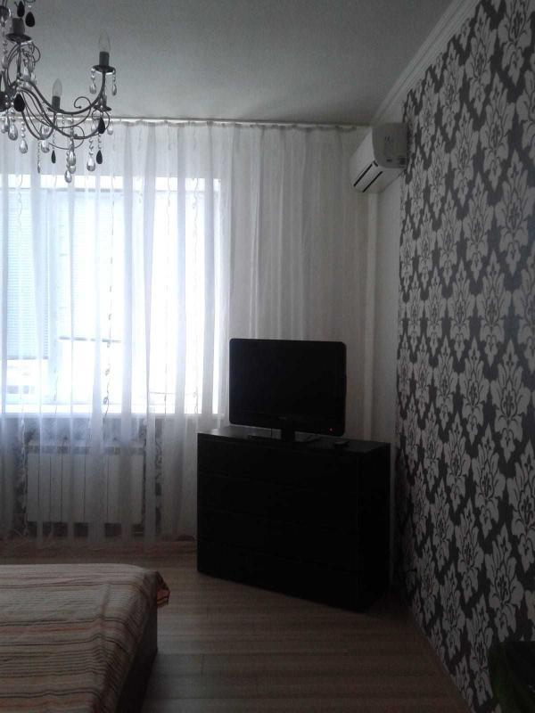 Продажа 3 комнатной квартиры 64 кв. м, Маршала Бажанова ул. 1