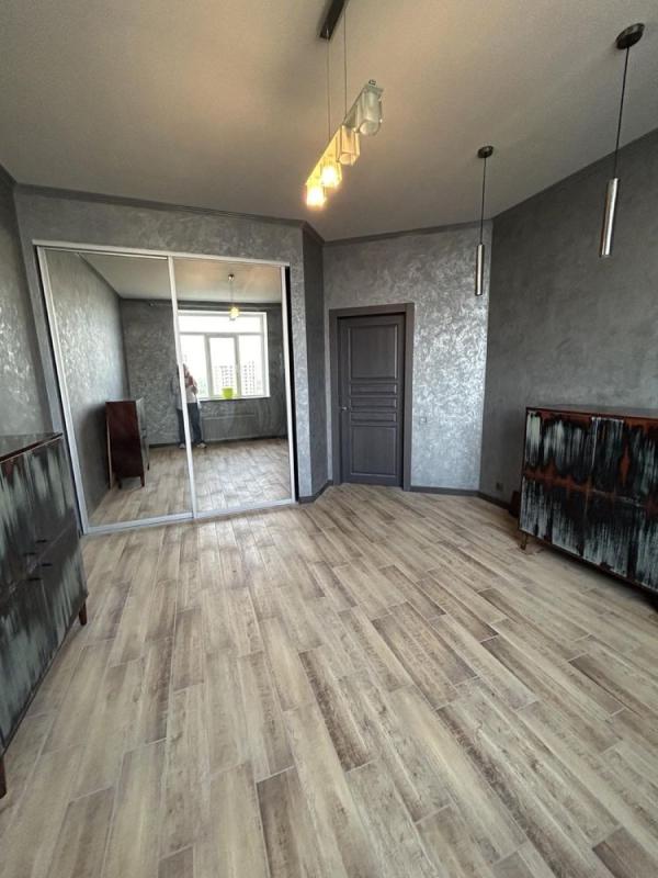 Sale 2 bedroom-(s) apartment 57 sq. m., Hrekivska Street 5