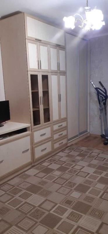 Long term rent 2 bedroom-(s) apartment Hvardiytsiv-Shyronintsiv Street 28