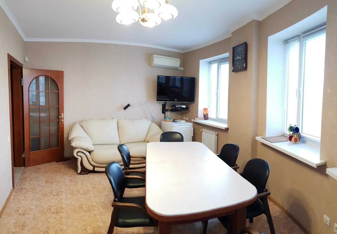 Apartment for sale - Anny Akhmatovoi Street 13д