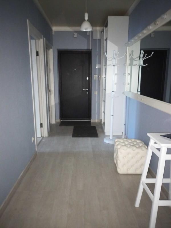 Продаж 3 кімнатної квартири 83 кв. м, Регенераторна вул.