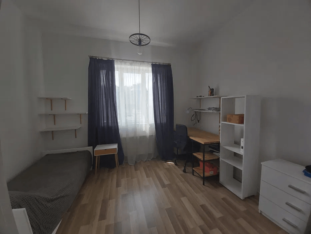 Long term rent 2 bedroom-(s) apartment Andriia Verkhohliada Street (Mykhaila Drahomyrova Street) 2а