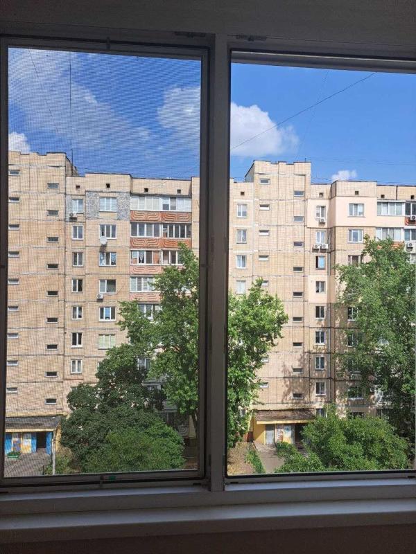Продажа 1 комнатной квартиры 32 кв. м, Николая Бажана просп. 7б