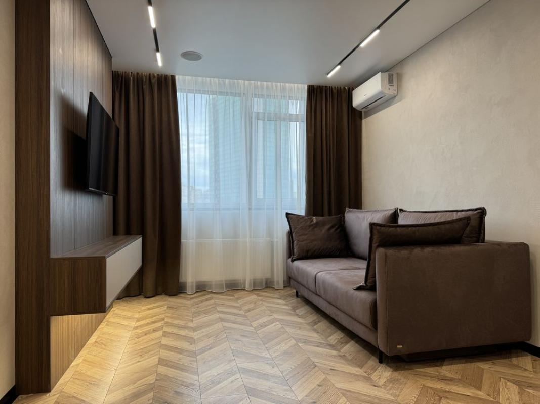 Sale 1 bedroom-(s) apartment 53 sq. m., Beresteiska Avenue (Peremohy Avenue) 11