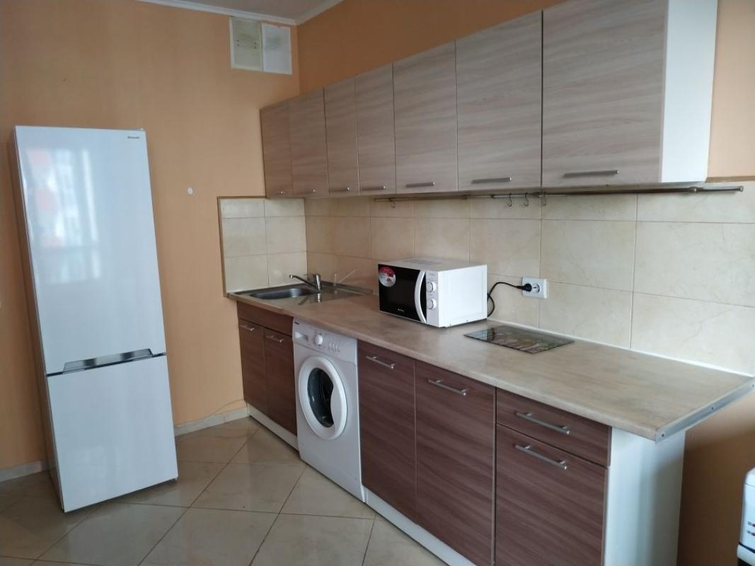 Long term rent 2 bedroom-(s) apartment Sofii Rusovoi Street 5б