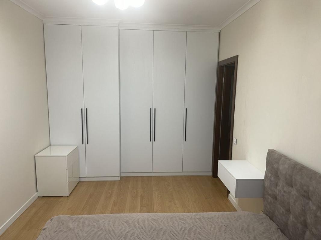 Sale 1 bedroom-(s) apartment 33 sq. m., Petra Vershyhory Street 9а