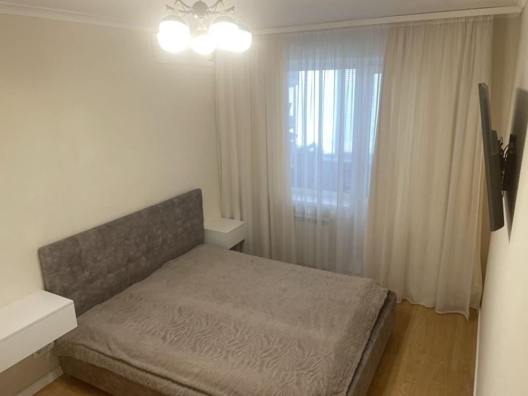 Sale 1 bedroom-(s) apartment 33 sq. m., Petra Vershyhory Street 9а