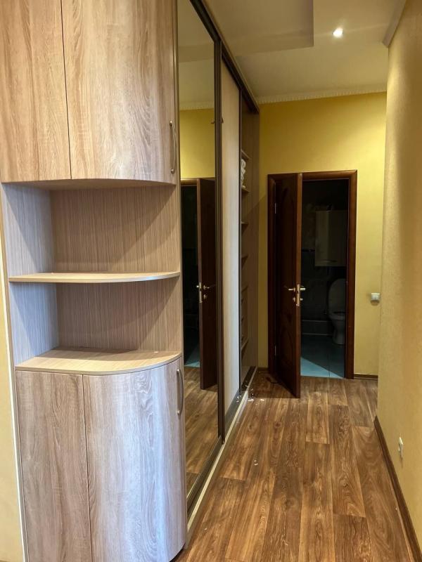 Long term rent 2 bedroom-(s) apartment Pochainynska Street 70