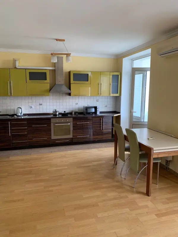 Apartment for rent - Iulii Zdanovskoi Street 54