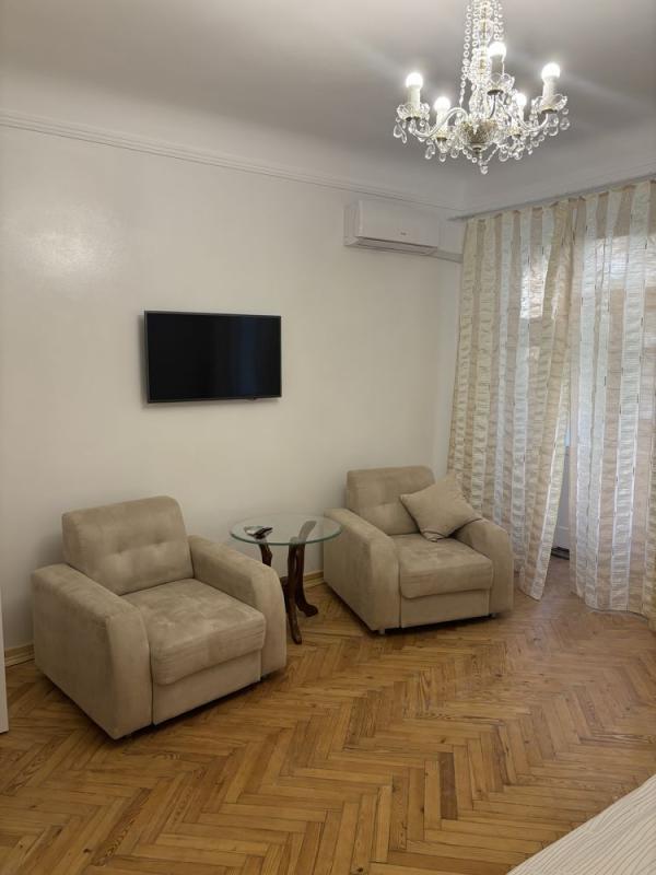 Long term rent 1 bedroom-(s) apartment Volodymyrska Street 82а