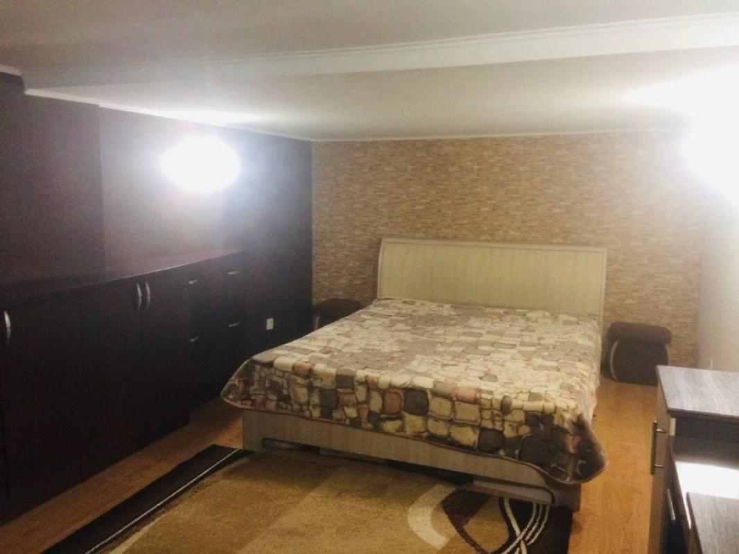 Долгосрочная аренда 1 комнатной квартиры Байрона просп. (Героев Сталинграда) 40