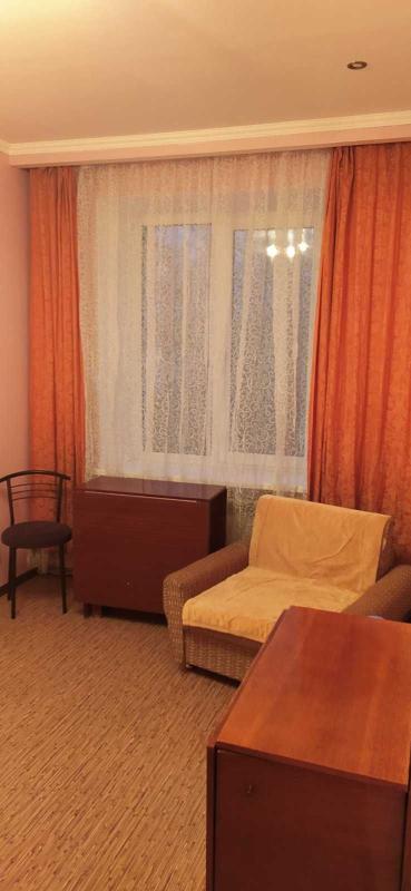 Long term rent 2 bedroom-(s) apartment maidan Zakhysnykiv Ukrainy 1