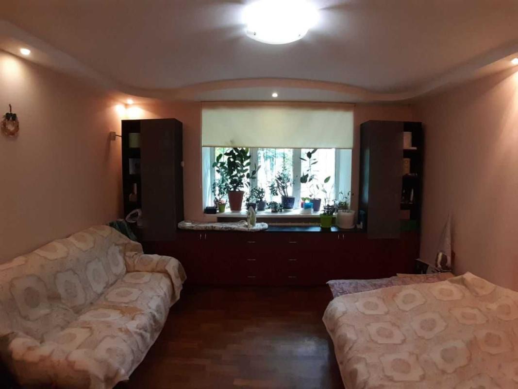 Sale 2 bedroom-(s) apartment 50 sq. m., Beresteiska Avenue (Peremohy Avenue) 66