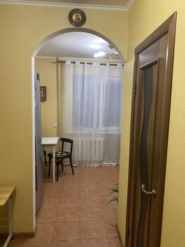 Долгосрочная аренда 1 комнатной квартиры Героев Днепра ул. 79