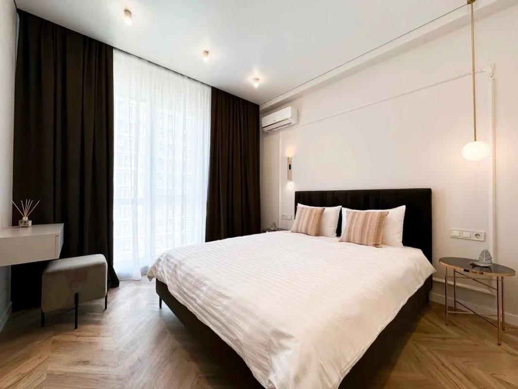 Sale 1 bedroom-(s) apartment 41 sq. m., Mykhaila Maksymovycha Street (Onufriia Trutenka Street) 24а