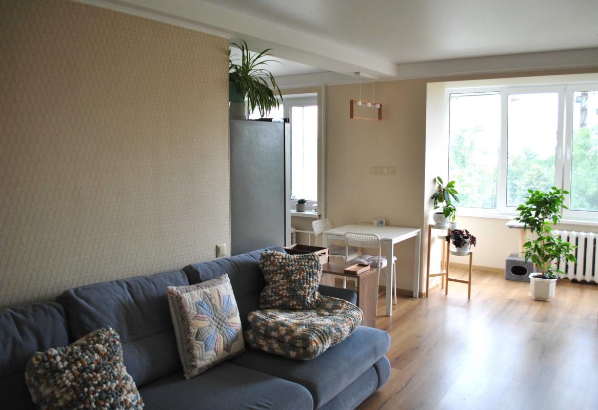 Sale 4 bedroom-(s) apartment 93 sq. m., Vavilovykh Street 13а