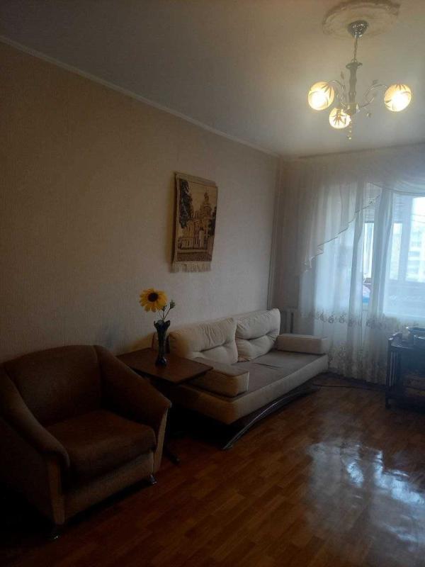 Продаж 2 кімнатної квартири 55 кв. м, Героїв Дніпра вул. 79