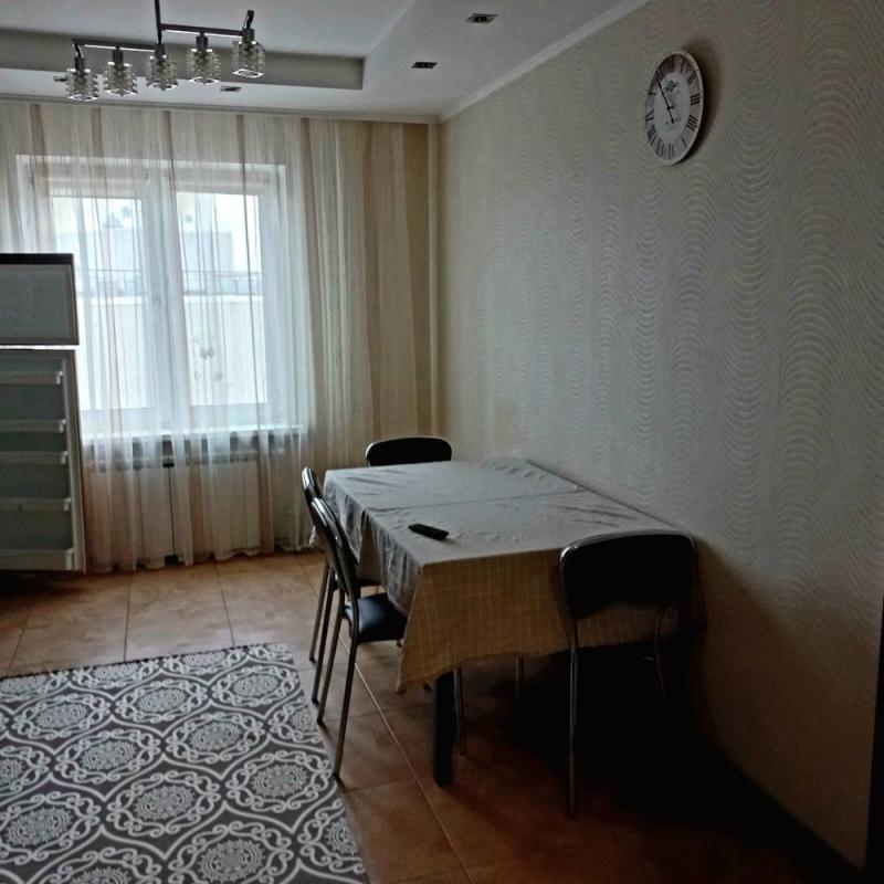 Long term rent 3 bedroom-(s) apartment Yelyzavety Chavdar Street 22