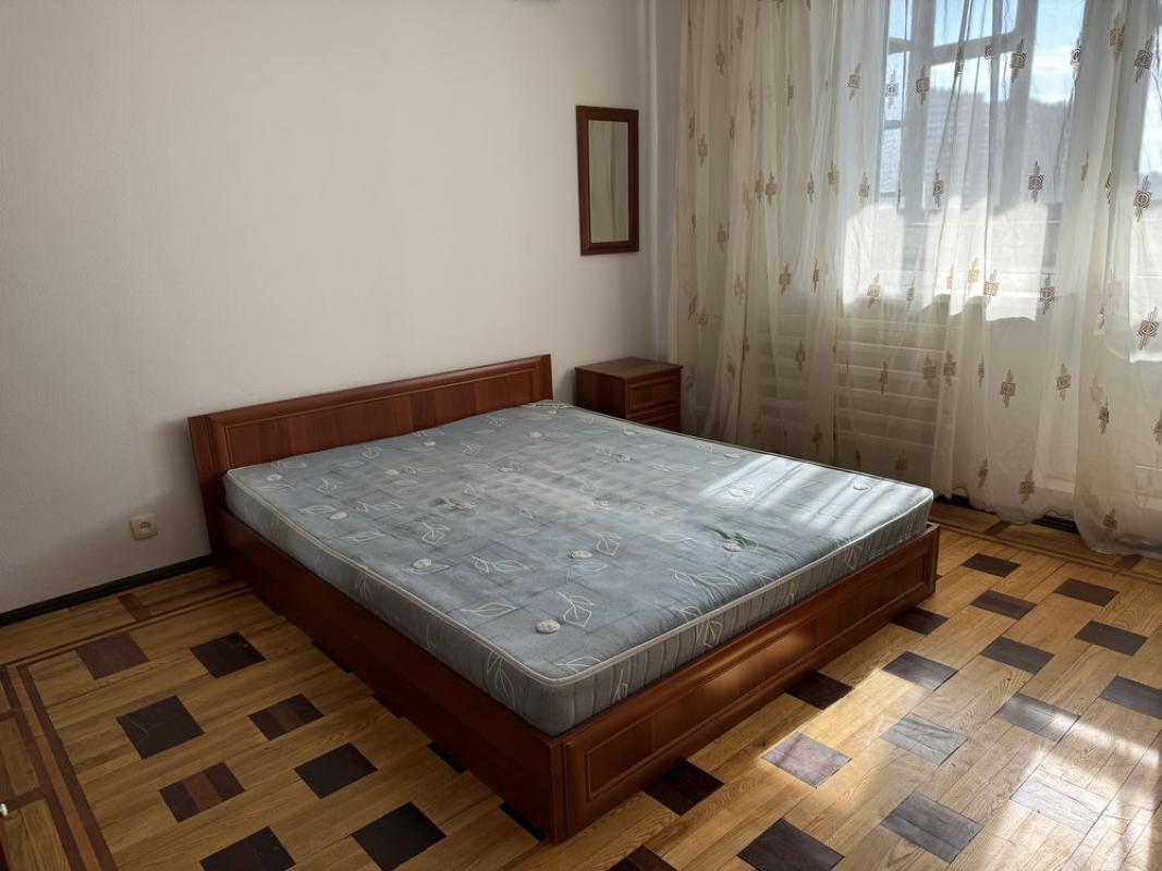 Sale 3 bedroom-(s) apartment 74 sq. m., Stepana Oliinyka Street 17