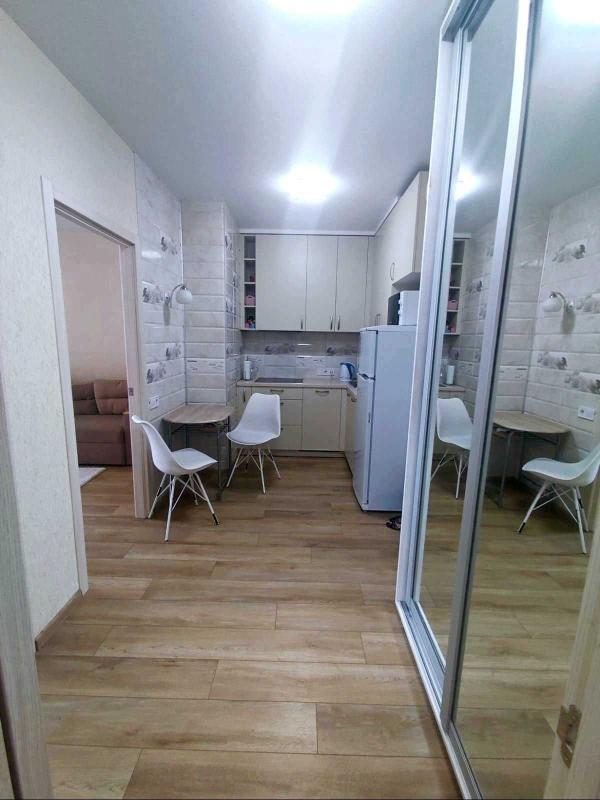 Продажа 2 комнатной квартиры 42 кв. м, Ревуцкого ул. 40В