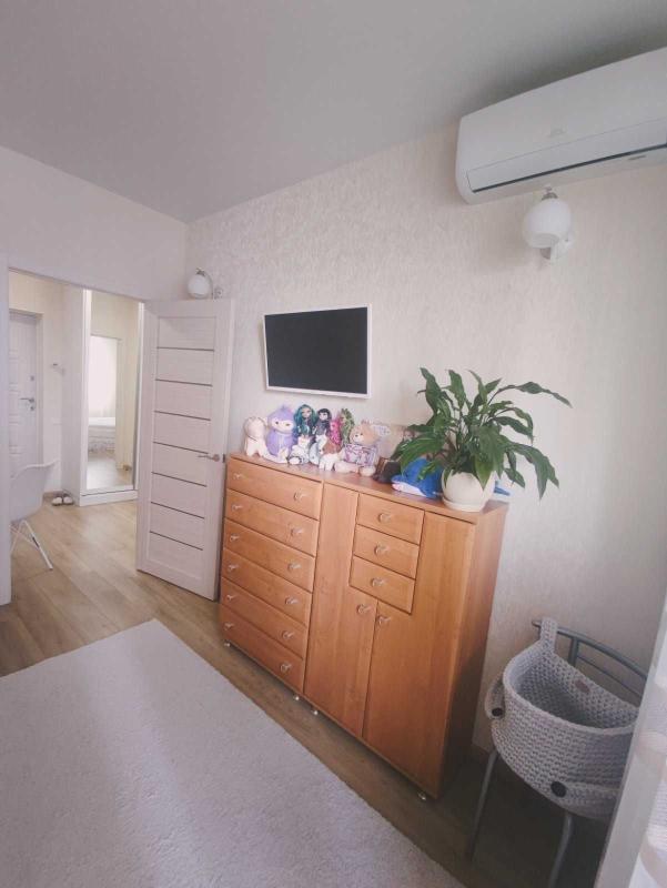 Sale 2 bedroom-(s) apartment 42 sq. m., Revutskoho Street 40В