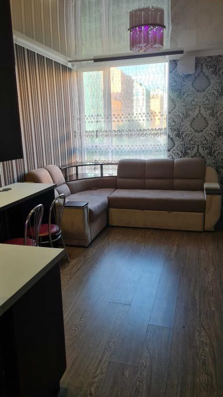 Long term rent 1 bedroom-(s) apartment Sobornosti avenue