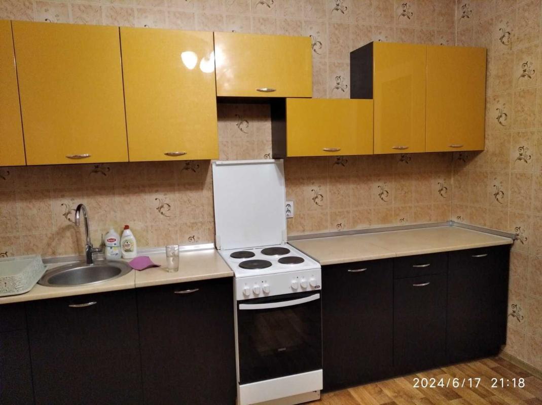 Long term rent 1 bedroom-(s) apartment Petra Hryhorenka Avenue 12